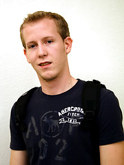 College boy posing - Gay boys pics at Twinkest.com