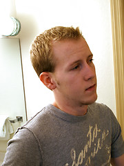 College boy posing - Gay boys pics at Twinkest.com