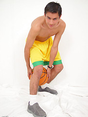 Sexy boy makes a three-point shot - Gay boys pics at Twinkest.com