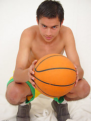 Sexy boy makes a three-point shot - Gay boys pics at Twinkest.com