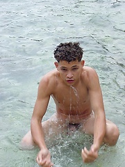 Latino twink gets all naked and shows some skin - Gay boys pics at Twinkest.com