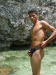 Sexy latino twink posing for the camera outdoors - Gay boys pics at Twinkest.com