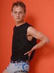 Teen gay boy showing his uncut long dick - Gay boys pics at Twinkest.com