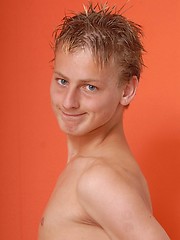 Teen gay boy showing his uncut long dick - Gay boys pics at Twinkest.com