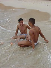 Four hot guys indulge in blowing and jerking off - Gay boys pics at Twinkest.com