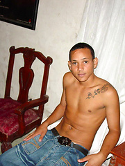Sweet Latin boy plays with his cock - Gay boys pics at Twinkest.com