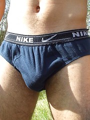 Sweet twink guy outdoor naked shows his great body - Gay boys pics at Twinkest.com