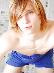 Horny twink guy stripping and shows his juicy tool - Gay boys pics at Twinkest.com
