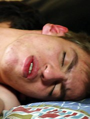 Wired up teen guys tongue kissing and giving head - Gay boys pics at Twinkest.com