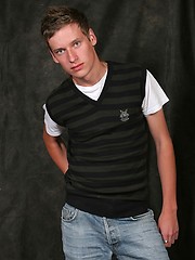 Horny twink gay boy gets naked and posing - Gay boys pics at Twinkest.com