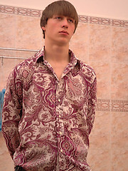 Smooth twink rubs his muscled ass in the shower - Gay boys pics at Twinkest.com