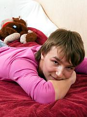 Incredibly cute gay boy boasts his sexy teen looks - Gay boys pics at Twinkest.com