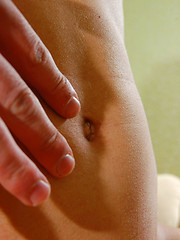 Smiley boy strips naked for pretty hot close-ups - Gay boys pics at Twinkest.com