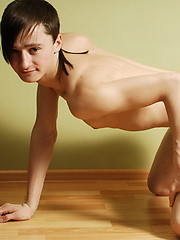 Long haired twink with smooth skin and cute penis - Gay boys pics at Twinkest.com