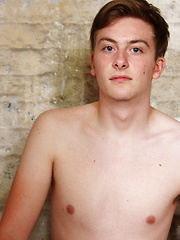Innocent looking Sean got an insatiable appetite for cock - Gay boys pics at Twinkest.com