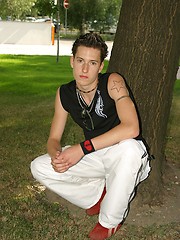 Cute college boy get naked and posed - Gay boys pics at Twinkest.com