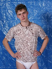 Naked european boy solo posing - Gay boys pics at Twinkest.com