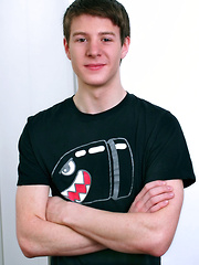 Canadian boy Cam Fox showing his pretty meat - Gay boys pics at Twinkest.com