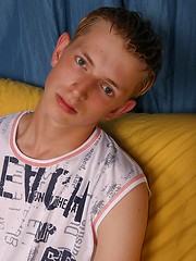 Cute euro twink plays with his big penis - Gay boys pics at Twinkest.com