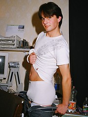 Cute twink stripping and shows his cock - Gay boys pics at Twinkest.com