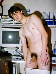 Cute twink stripping and shows his cock - Gay boys pics at Twinkest.com