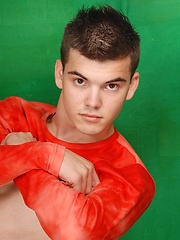 Hot twink shows cock - Gay boys pics at Twinkest.com