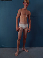 The hottest scene of jerking redhead boy - Gay boys pics at Twinkest.com