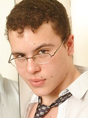 Amateur russian smooth twink - Raul - Gay boys pics at Twinkest.com
