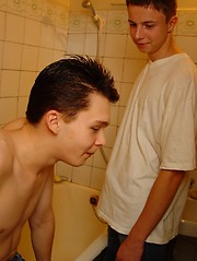 Vinny and Vlad - kissing cute gay boys - Gay boys pics at Twinkest.com