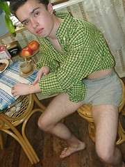 Hot twink amateur shoots on the kitchen - Gay boys pics at Twinkest.com
