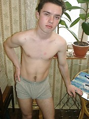 Hot twink amateur shoots on the kitchen - Gay boys pics at Twinkest.com