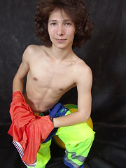 Werty - skinny long haired twink - Gay boys pics at Twinkest.com