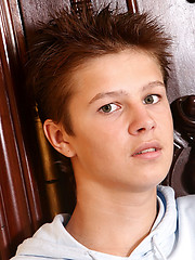 Horny twink naked - Gay boys pics at Twinkest.com