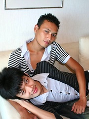 16 photos of 2 Asian cuties stripping each other