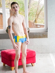 Vitali Kutcher - Gay boys pics at Twinkest.com