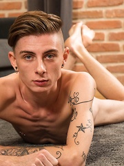 Jerome James - Gay boys pics at Twinkest.com