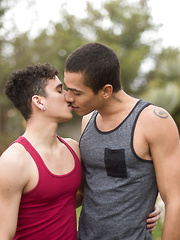 Naughty Knockout - Gay boys pics at Twinkest.com