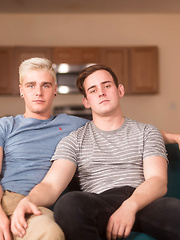#Helix: Travis Stevens and Josh Brady - Gay boys pics at Twinkest.com