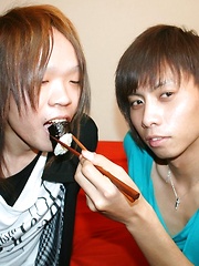 Two japanese boys go into a 69, licking and sucking one another - Gay boys pics at Twinkest.com