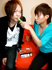 Two japanese boys go into a 69, licking and sucking one another - Gay boys pics at Twinkest.com