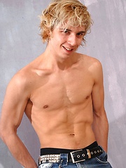 Cute blonde teen boy exposes his slim body - Gay boys pics at Twinkest.com