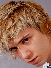 Cute blonde teen boy exposes his slim body - Gay boys pics at Twinkest.com