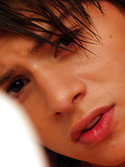 Sexy boy waxing his rod in the bath - Gay boys pics at Twinkest.com