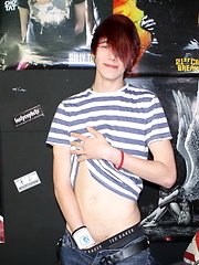 Cute emo boy Rhys Casey jerks off - Gay boys pics at Twinkest.com
