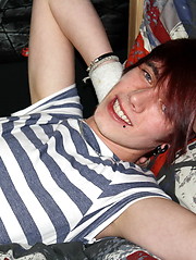 Cute emo boy Rhys Casey jerks off - Gay boys pics at Twinkest.com