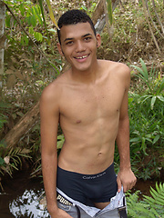 Tomas gets back to nature with a jerk-off session - Gay boys pics at Twinkest.com