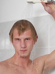 Sweet blonde boy soaped his nude body - Gay boys pics at Twinkest.com