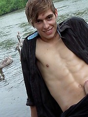 Sweet euro boy gets good handjob from cameraman - Gay boys pics at Twinkest.com