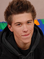 Straight smiley boy exposes his sexy body - Gay boys pics at Twinkest.com
