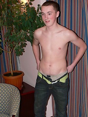 New model Matty rises to the occasion - Gay boys pics at Twinkest.com